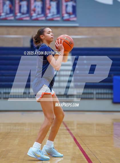 Thumbnail 2 in DeSoto vs McKinney North (Allen Hoopfest Tournament) photogallery.