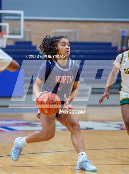 Thumbnail 1 in DeSoto vs McKinney North (Allen Hoopfest Tournament) photogallery.