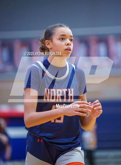 Thumbnail 3 in DeSoto vs McKinney North (Allen Hoopfest Tournament) photogallery.