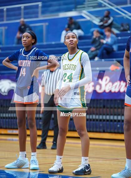Thumbnail 1 in DeSoto vs McKinney North (Allen Hoopfest Tournament) photogallery.