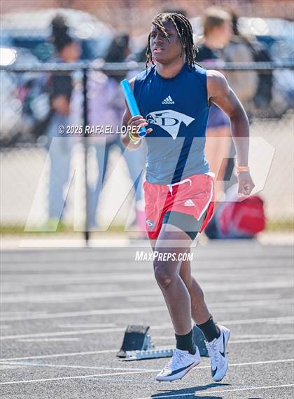 Thumbnail 2 in UIL 6A Track & Field Area 13&14 (4x100M) photogallery.