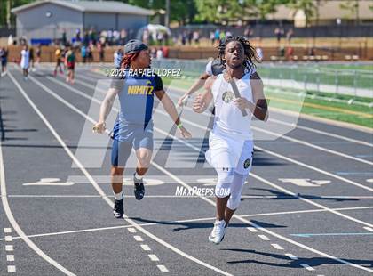 Thumbnail 2 in UIL 6A Track & Field Area 13&14 (4x100M) photogallery.