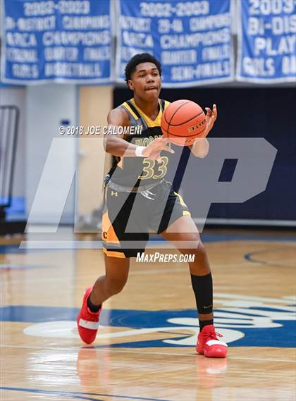 Thumbnail 1 in Atascocita vs East Central (South San Boys Basketball Tournament) photogallery.