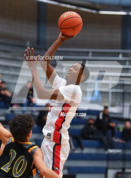Thumbnail 3 in Atascocita vs East Central (South San Boys Basketball Tournament) photogallery.