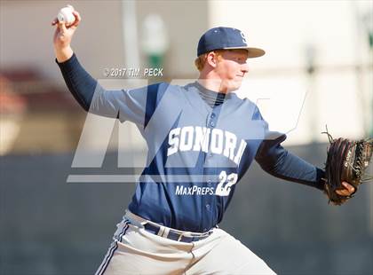 Thumbnail 1 in Sonora @ Fullerton photogallery.