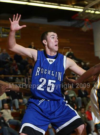 Thumbnail 2 in Eisenhower vs. Rocklin (MaxPreps Holiday Classic) photogallery.
