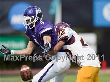 Thumbnail 2 in Bishop McNamara vs. Mount St. Joseph (I-95 Kickoff Classic) photogallery.