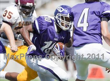 Thumbnail 3 in Bishop McNamara vs. Mount St. Joseph (I-95 Kickoff Classic) photogallery.