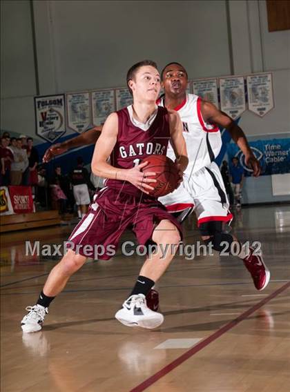 Thumbnail 1 in Sacred Heart Prep vs. Salesian (CIF D4 NorCal Regional Final) photogallery.