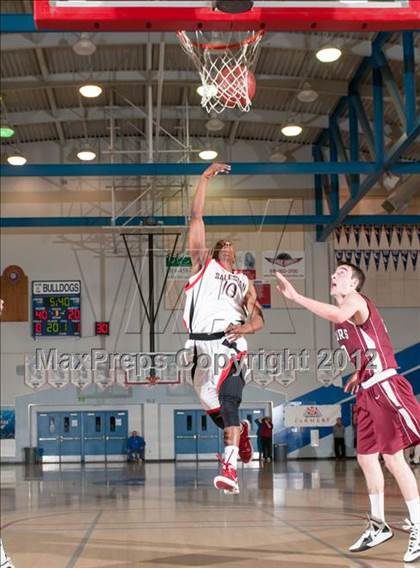 Thumbnail 1 in Sacred Heart Prep vs. Salesian (CIF D4 NorCal Regional Final) photogallery.