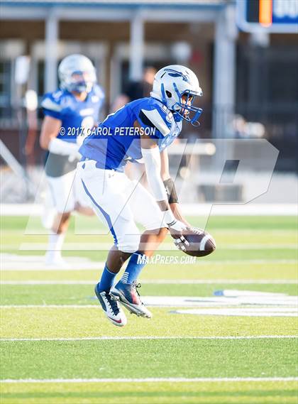 Thumbnail 3 in Los Osos @ Alta Loma photogallery.