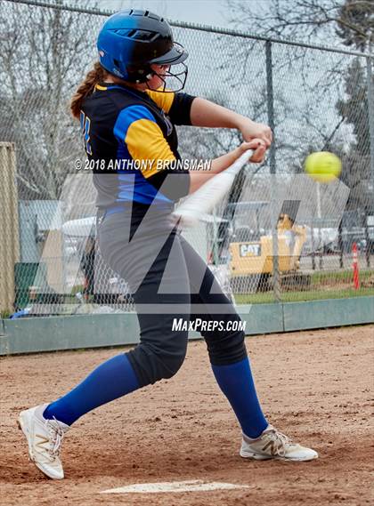 Thumbnail 3 in Reed vs. Lincoln (Preseason Tournament) photogallery.