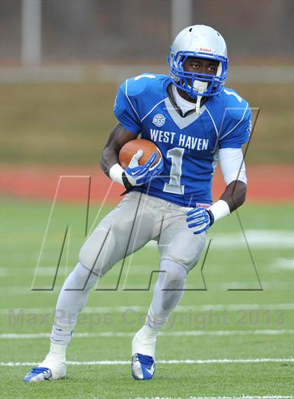 Thumbnail 3 in Fairfield Prep vs. West Haven (CIAC Class LL Semifinal) photogallery.
