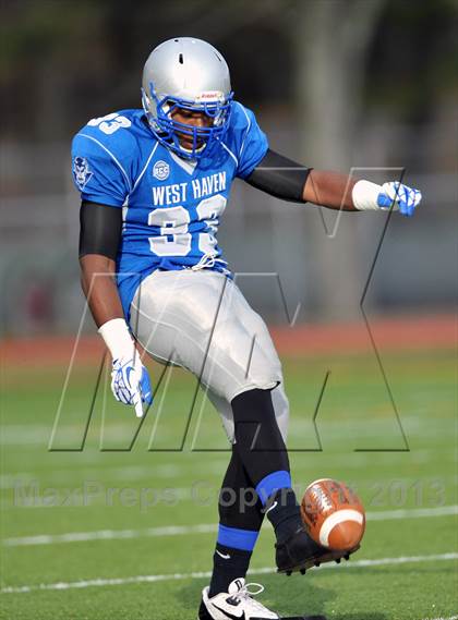 Thumbnail 3 in Fairfield Prep vs. West Haven (CIAC Class LL Semifinal) photogallery.