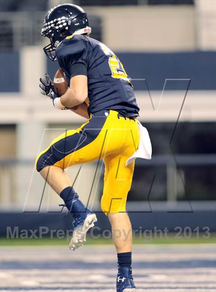 Thumbnail 3 in Highland Park vs. Kimball (UIL 4A Area Playoff) photogallery.