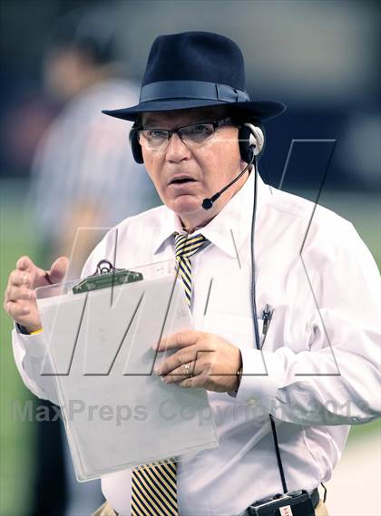 Thumbnail 2 in Highland Park vs. Kimball (UIL 4A Area Playoff) photogallery.