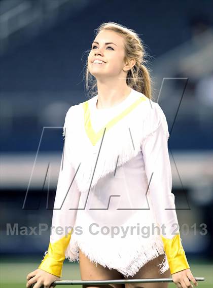 Thumbnail 2 in Highland Park vs. Kimball (UIL 4A Area Playoff) photogallery.