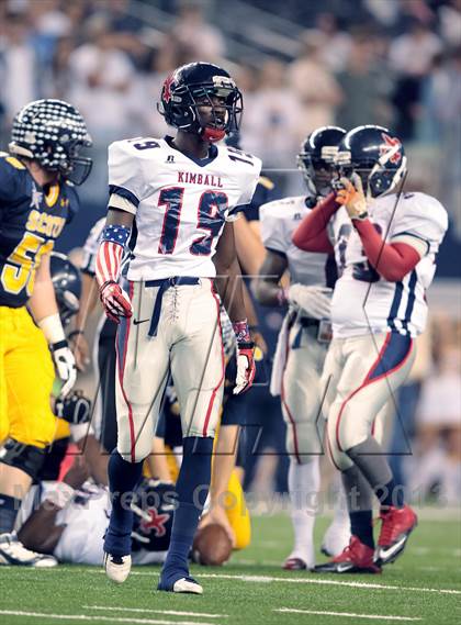Thumbnail 1 in Highland Park vs. Kimball (UIL 4A Area Playoff) photogallery.