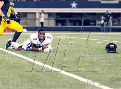 Thumbnail 2 in Highland Park vs. Kimball (UIL 4A Area Playoff) photogallery.