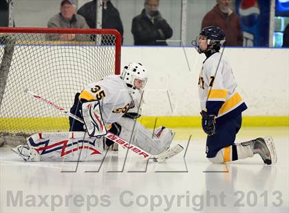 Thumbnail 1 in Notre Dame-Fairfield vs. Simsbury (CIAC Division I First Round) photogallery.