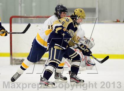 Thumbnail 1 in Notre Dame-Fairfield vs. Simsbury (CIAC Division I First Round) photogallery.