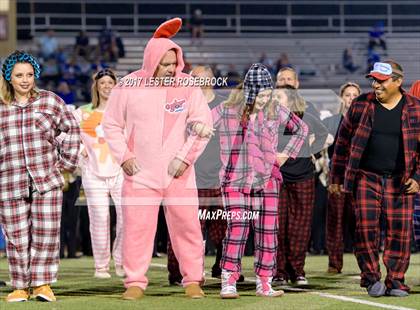Thumbnail 2 in Tivy @ Seguin photogallery.