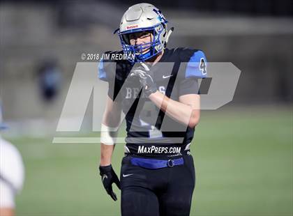 Thumbnail 3 in Lampasas vs. La Vernia (UIL 4A Area Playoff) photogallery.