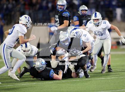 Thumbnail 3 in Lampasas vs. La Vernia (UIL 4A Area Playoff) photogallery.