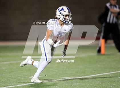 Thumbnail 1 in Lampasas vs. La Vernia (UIL 4A Area Playoff) photogallery.