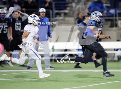 Thumbnail 2 in Lampasas vs. La Vernia (UIL 4A Area Playoff) photogallery.
