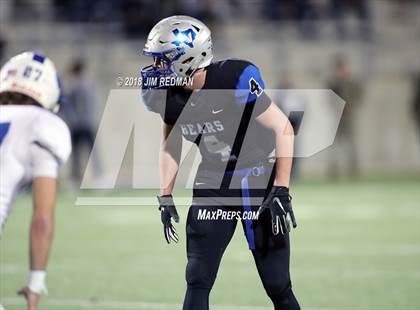 Thumbnail 3 in Lampasas vs. La Vernia (UIL 4A Area Playoff) photogallery.