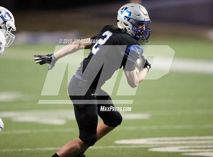 Thumbnail 2 in Lampasas vs. La Vernia (UIL 4A Area Playoff) photogallery.