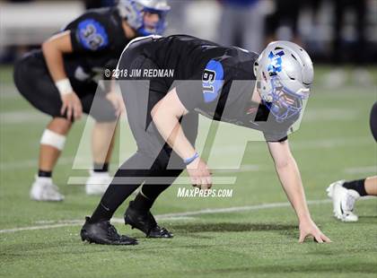 Thumbnail 2 in Lampasas vs. La Vernia (UIL 4A Area Playoff) photogallery.