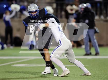 Thumbnail 2 in Lampasas vs. La Vernia (UIL 4A Area Playoff) photogallery.