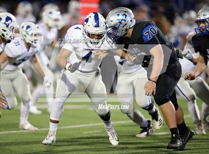 Thumbnail 1 in Lampasas vs. La Vernia (UIL 4A Area Playoff) photogallery.