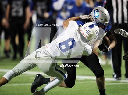 Thumbnail 3 in Lampasas vs. La Vernia (UIL 4A Area Playoff) photogallery.
