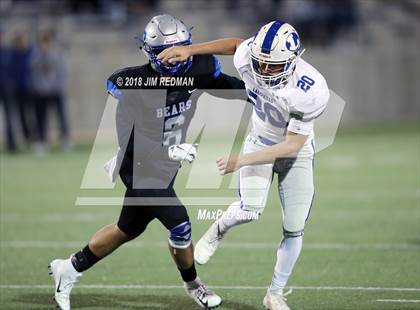 Thumbnail 3 in Lampasas vs. La Vernia (UIL 4A Area Playoff) photogallery.