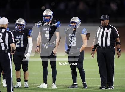 Thumbnail 2 in Lampasas vs. La Vernia (UIL 4A Area Playoff) photogallery.
