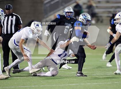 Thumbnail 2 in Lampasas vs. La Vernia (UIL 4A Area Playoff) photogallery.