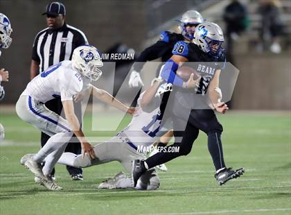 Thumbnail 1 in Lampasas vs. La Vernia (UIL 4A Area Playoff) photogallery.