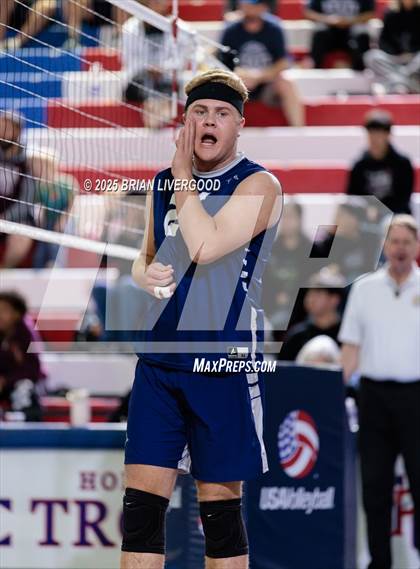Thumbnail 3 in Regis Groff vs. Severance (CHSAA 4A Round 2) photogallery.