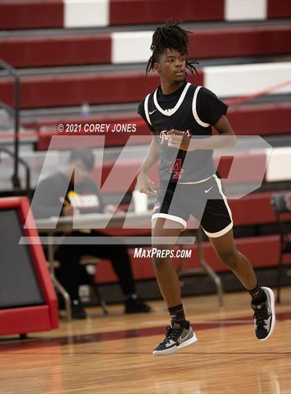 Thumbnail 2 in Dougherty vs Northeast (HypeSouth Hardwood Invitational) photogallery.