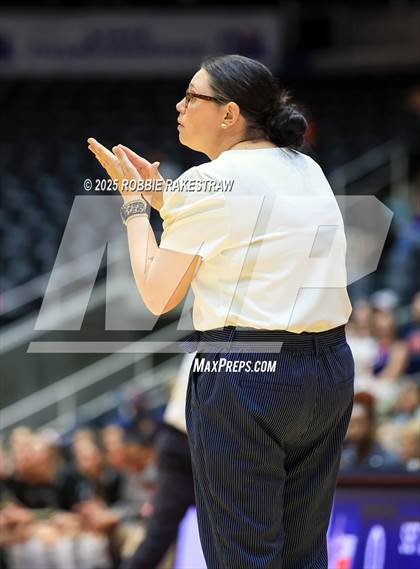 Thumbnail 1 in Wimberley vs. Eagle Mountain (UIL 4A D2 Volleyball Final) photogallery.