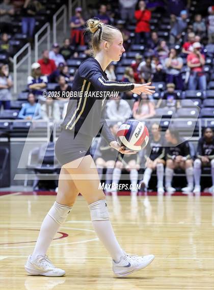 Thumbnail 2 in Wimberley vs. Eagle Mountain (UIL 4A D2 Volleyball Final) photogallery.