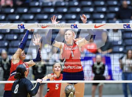 Thumbnail 2 in Wimberley vs. Eagle Mountain (UIL 4A D2 Volleyball Final) photogallery.