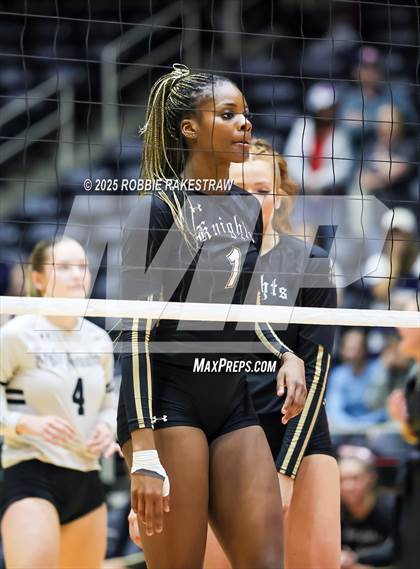 Thumbnail 3 in Wimberley vs. Eagle Mountain (UIL 4A D2 Volleyball Final) photogallery.