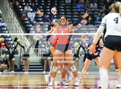 Thumbnail 1 in Wimberley vs. Eagle Mountain (UIL 4A D2 Volleyball Final) photogallery.