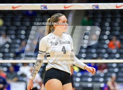 Thumbnail 3 in Wimberley vs. Eagle Mountain (UIL 4A D2 Volleyball Final) photogallery.