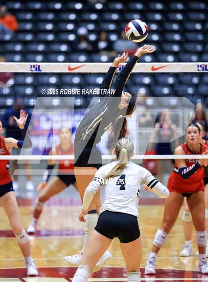 Thumbnail 2 in Wimberley vs. Eagle Mountain (UIL 4A D2 Volleyball Final) photogallery.