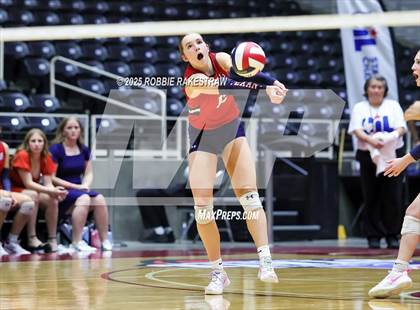 Thumbnail 2 in Wimberley vs. Eagle Mountain (UIL 4A D2 Volleyball Final) photogallery.
